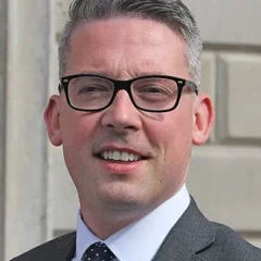 Niall Ó Donnghaile height profile photo