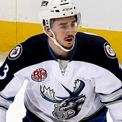 Nic Petan height profile photo