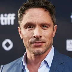 Nic Pizzolatto height profile photo