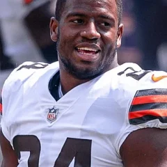 Nick Chubb height profile photo
