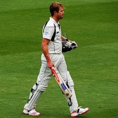Nick Compton height profile photo