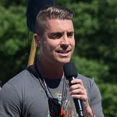 Nick Fradiani height profile photo