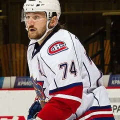 Nick Tarnasky height profile photo