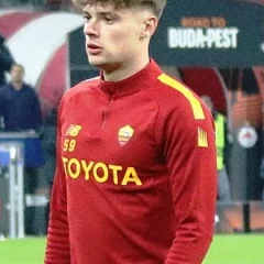 Nicola Zalewski height profile photo