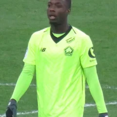 Nicolas Pépé height profile photo