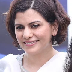 Nidhi Razdan height profile photo