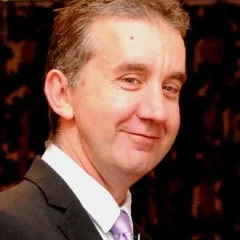 Nigel Latta height profile photo