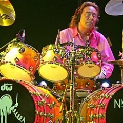 Nigel Olsson height profile photo