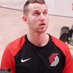 Nik Stauskas height profile photo