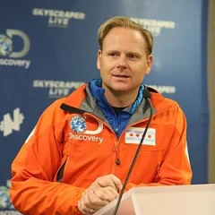 Nik Wallenda height profile photo