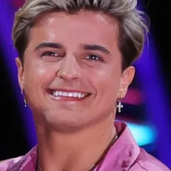 Nikita Kuzmin height profile photo