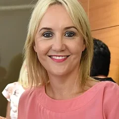 Nikki Kaye height profile photo