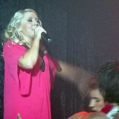Nikki Webster height profile photo