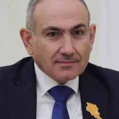 Nikol Pashinyan height profile photo