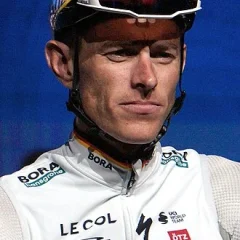 Nils Politt height profile photo