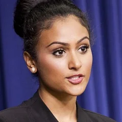 Nina Davuluri height profile photo