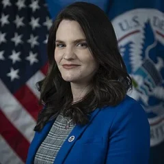 Nina Jankowicz height profile photo