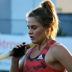 Nina Kennedy height profile photo