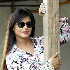 Nitu Chandra height profile photo