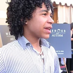 Noah Gray-Cabey height profile photo