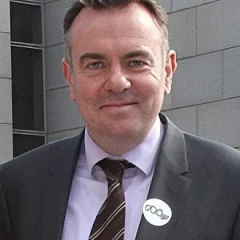 Noel Curran height profile photo