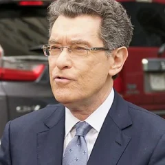 Norm Eisen height profile photo