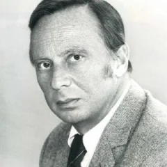Norman Fell height profile photo