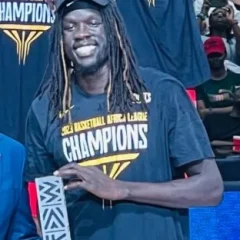 Nuni Omot height profile photo