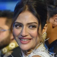 Nusrat Jahan height profile photo