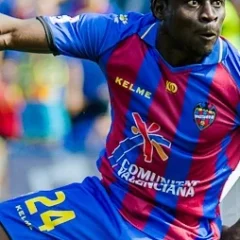 Obafemi Martins height profile photo