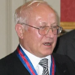 Oleg Gordievsky height profile photo