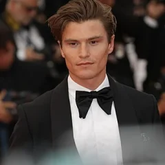 Oliver Cheshire height profile photo