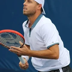 Oliver Marach height profile photo