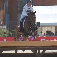 Oliver Townend height profile photo