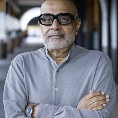 Om Malik height profile photo