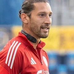 Omar Gonzalez height profile photo