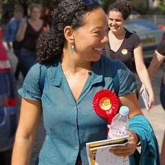 Oona King height profile photo