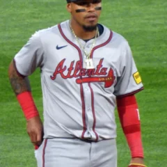 Orlando Arcia height profile photo