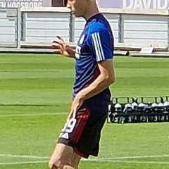 Oscar Højlund height profile photo