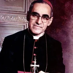 Óscar Romero height profile photo