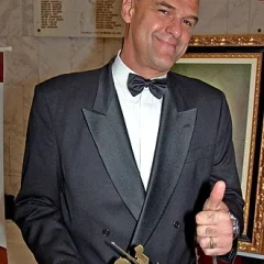 Oscar Schmidt height profile photo