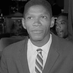 Otis Davis height profile photo