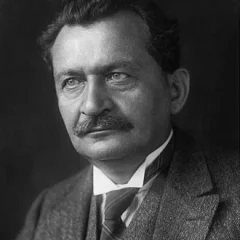 Otto Wels height profile photo