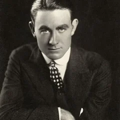 Owen Moore height profile photo
