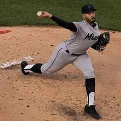 Pablo López (baseball) height profile photo