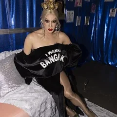 Pangina Heals height profile photo