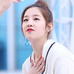 Park Bo-ram height profile photo