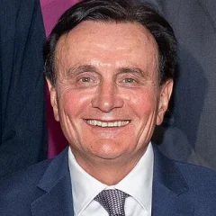 Pascal Soriot height profile photo