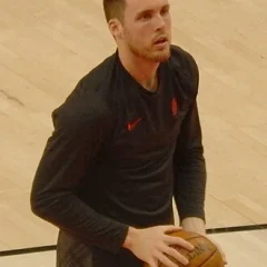 Pat Connaughton height profile photo