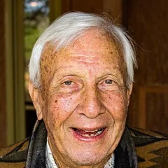 Pat Dye height profile photo